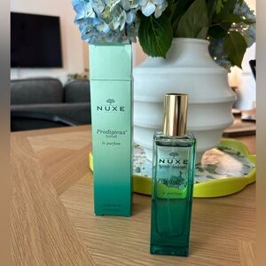 Nuxe Perfume